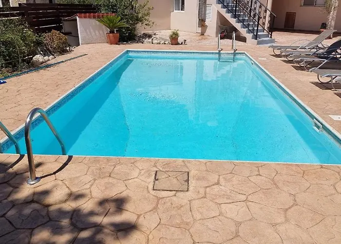 Potamos Private ゲストハウス 4*