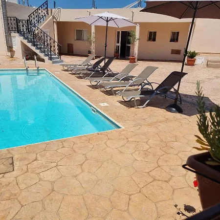 Potamos Private Πανσιόν